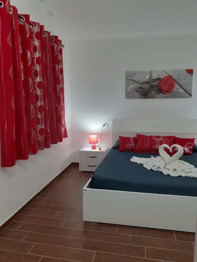 דירות סיניסקולה Sos Appentos 3 - Indipendente 4/6 Posti Letto מראה חיצוני תמונה