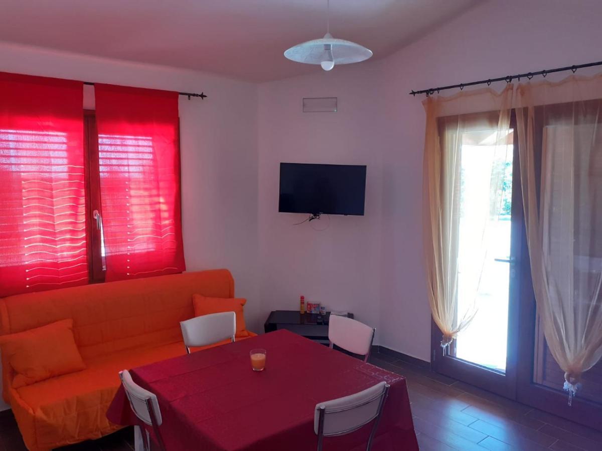 דירות סיניסקולה Sos Appentos 3 - Indipendente 4/6 Posti Letto מראה חיצוני תמונה